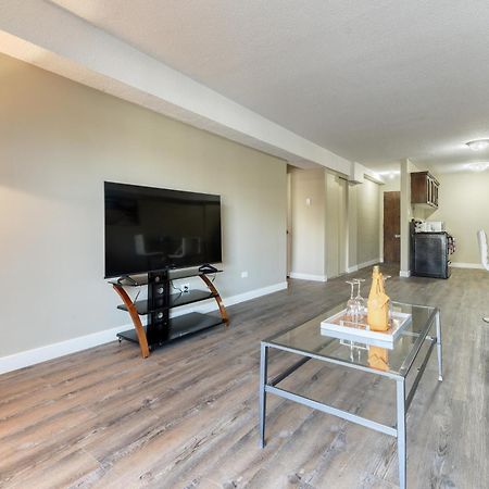 A Spacious Downtown 1-Bed Suite YYC Esterno foto