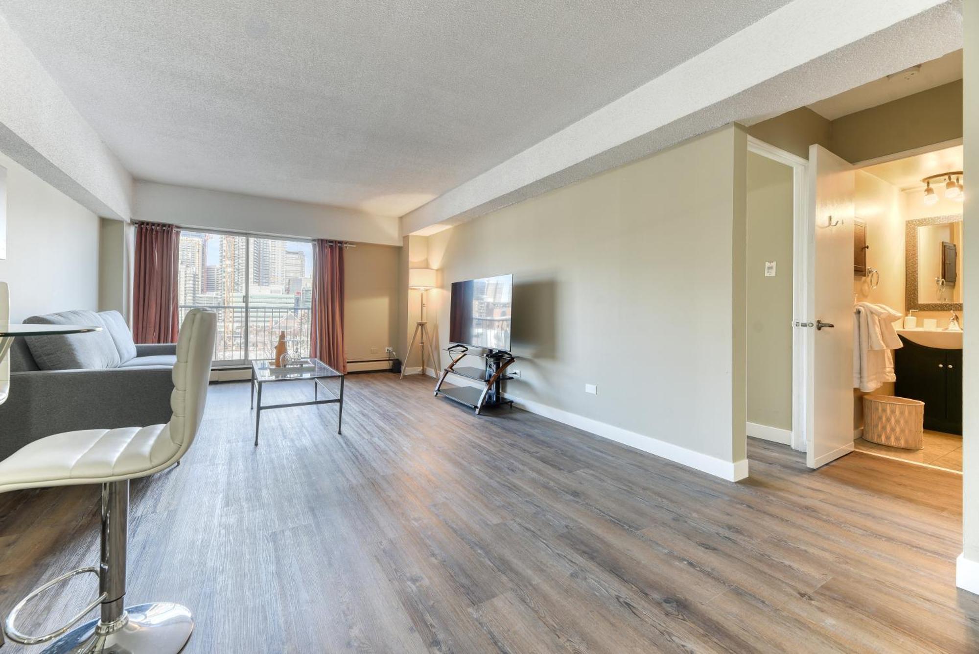 A Spacious Downtown 1-Bed Suite YYC Esterno foto