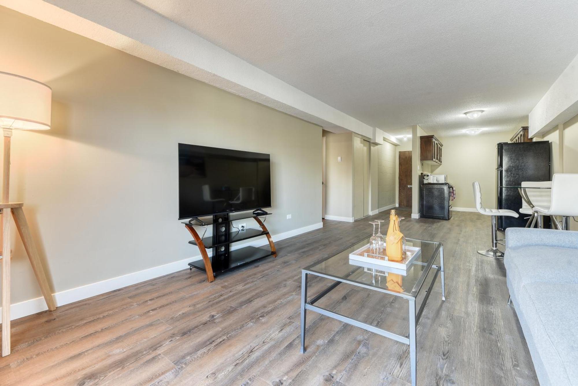 A Spacious Downtown 1-Bed Suite YYC Esterno foto